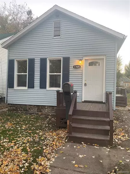 1705 7TH Street, Port Huron, MI 48060 5909