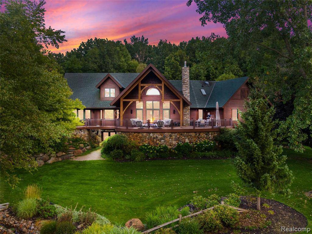 4083 BYRON RD, Howell, MI 48855-9308