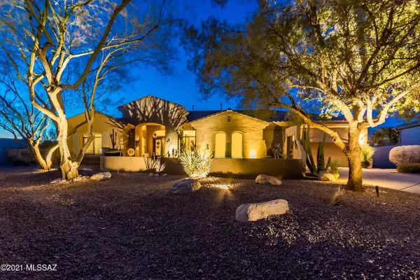 13917 Steprock Canyon Place, Oro Valley, AZ 85755