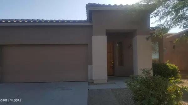 320 E Calle Minerva, Green Valley, AZ 85614