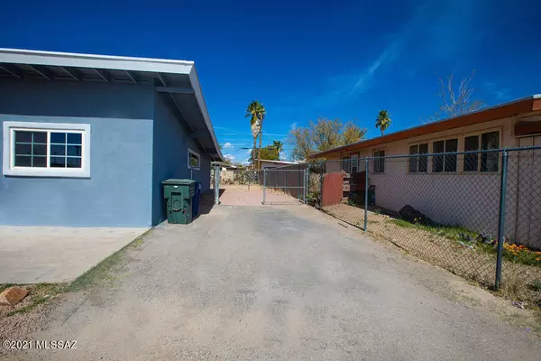 Tucson, AZ 85713,2043 E Silvosa Street