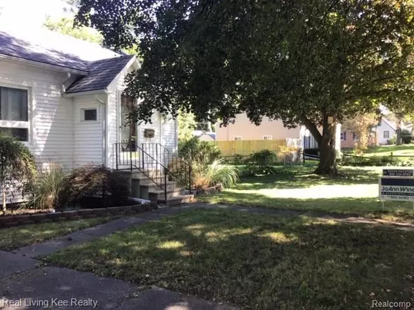 Lansing, MI 48910 4618,533 IRVINGTON Avenue