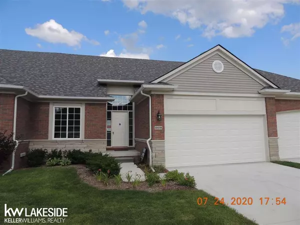 Shelby Twp, MI 48315,49238 Pond Place