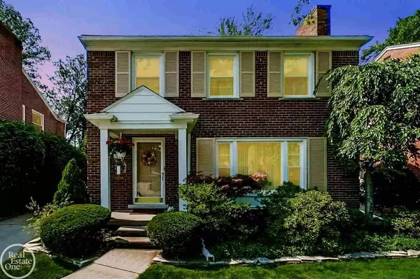 Grosse Pointe Woods, MI 48236,1803 Littlestone