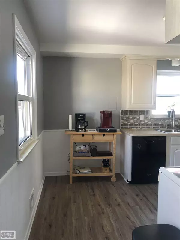 Saint Clair Shores, MI 48080,22507 Clairwood