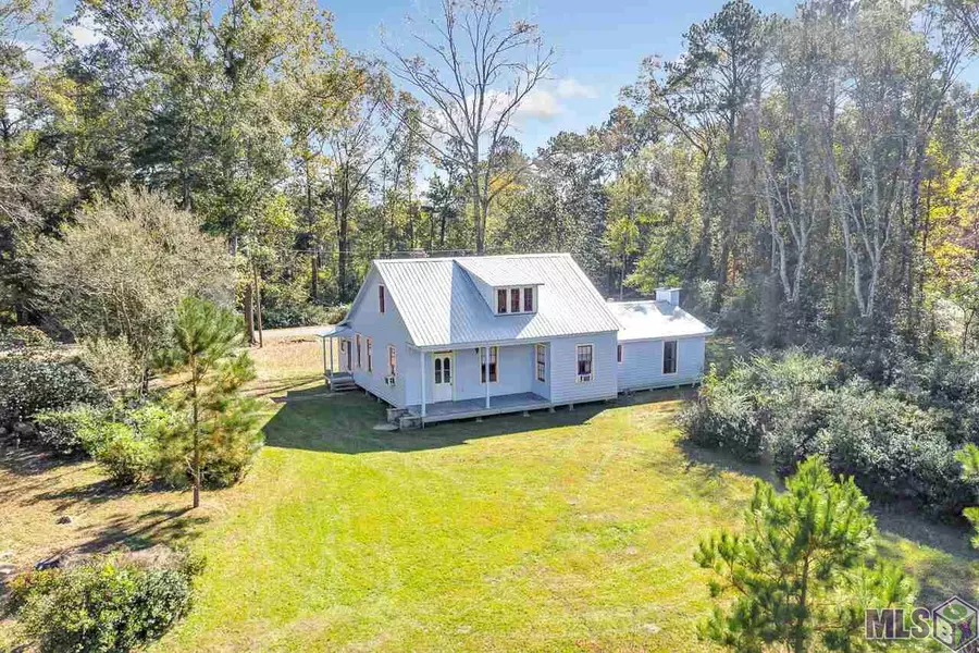 7565 OLD HWY 61, St Francisville, LA 70775