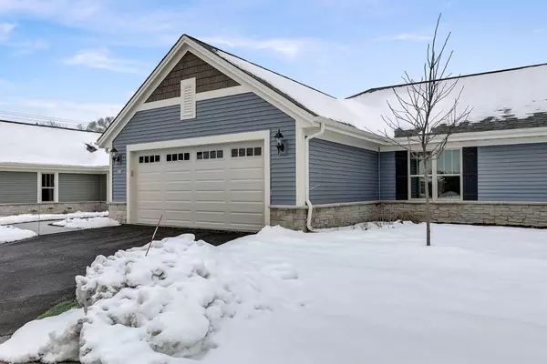 Eagle, WI 53119,830 Margo Cir Unit 0501