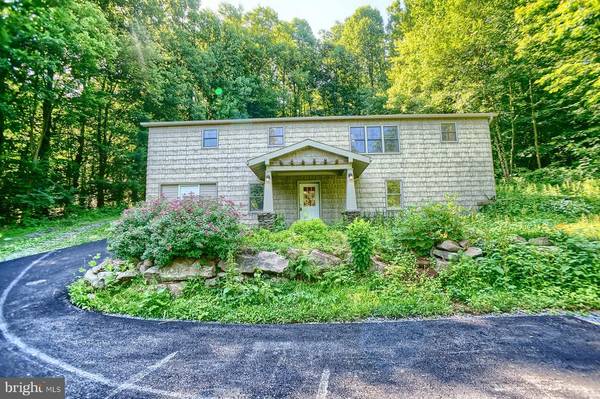 1691 KLEINFELTERSVILLE RD, Stevens, PA 17578