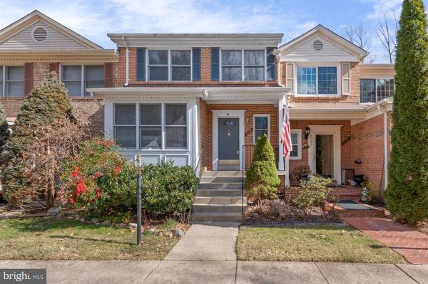 8049 GALLA KNOLL CIR, Springfield, VA 22153