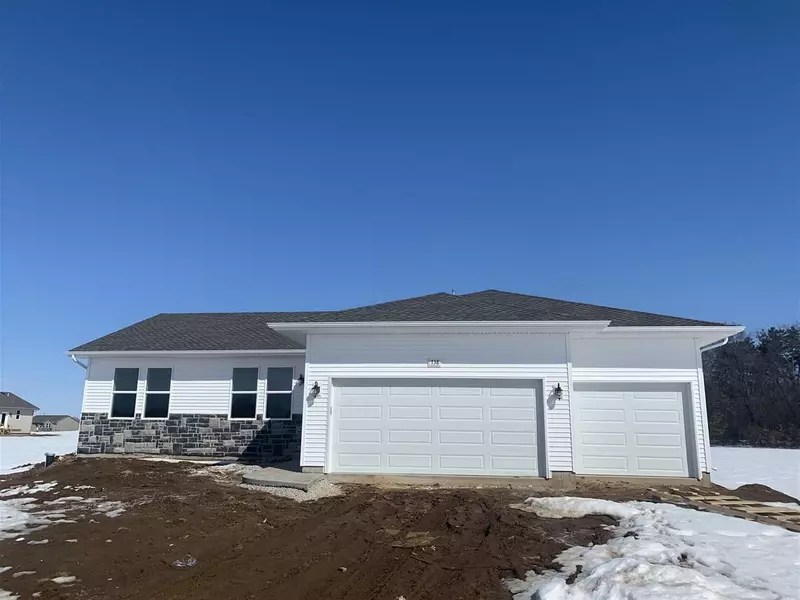 W738 Dogleg Ct, Brodhead, WI 53520