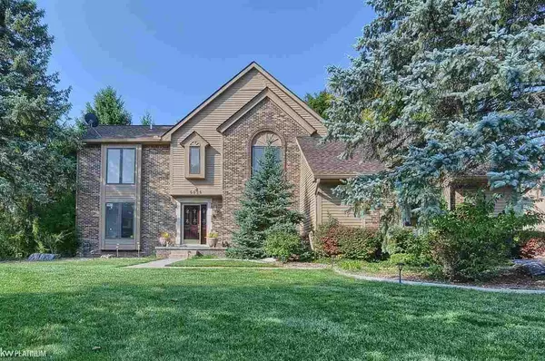 6026 James Head Court, West Bloomfield, MI 48324