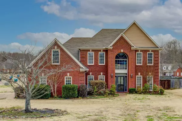 5949 ARLINGTON OAK CV, Arlington, TN 38002