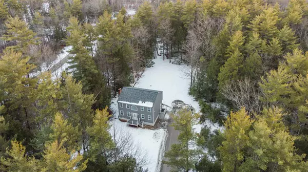 1 Sandy LN, Hooksett, NH 03106