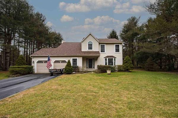 8 White Pine Lane, Petersburg, NJ 08270