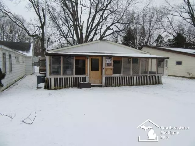 242 SOUTH ST, Dundee, MI 48131