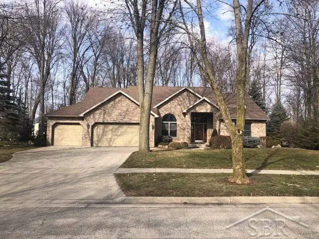 660 MAPLE CREST DRIVE, Frankenmuth, MI 48734