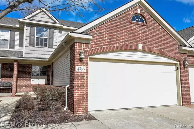 Genoa Twp, MI 48843,4716 SUMMER RIDGE DR