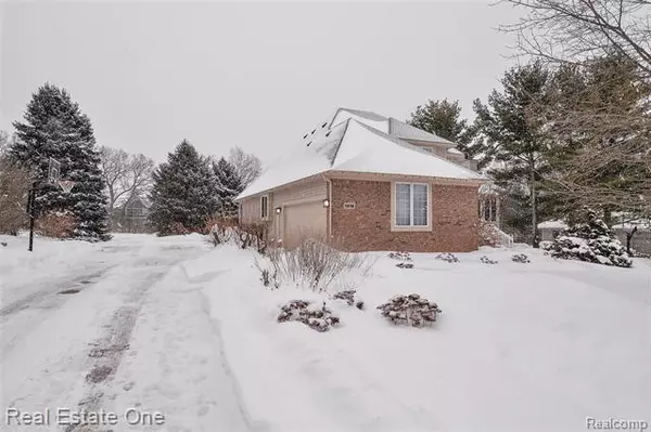 Hartland Twp, MI 48843,1916 CLOVER RIDGE DR