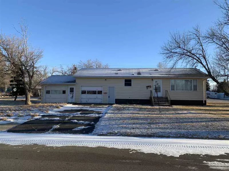 501 Washington Ave., Bowbells, ND 58721