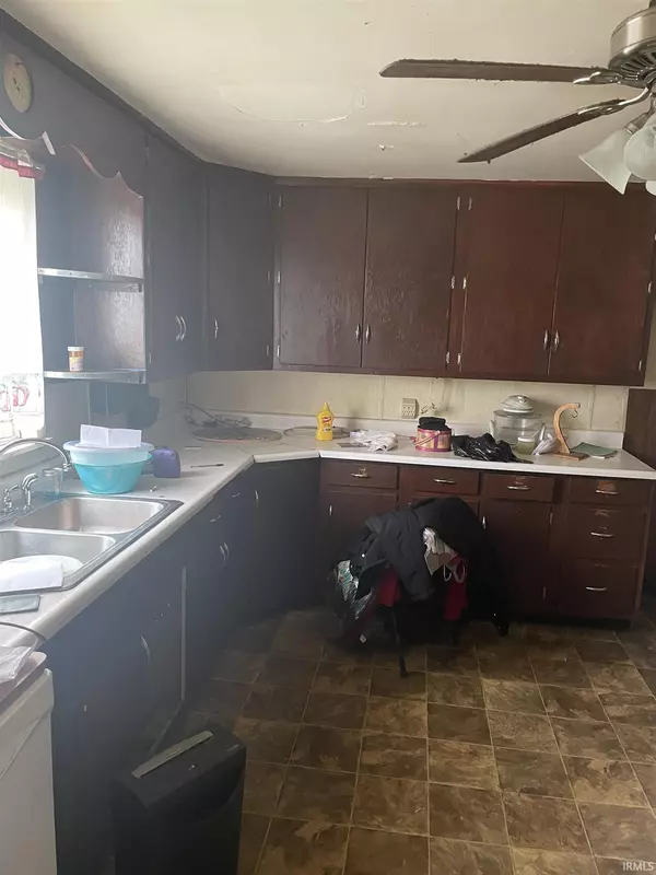 Elkhart, IN 46516,423 Starr Avenue
