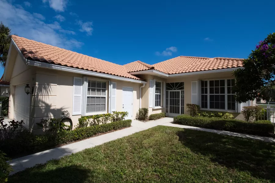 524 E Tall Oaks DR, Palm Beach Gardens, FL 33410