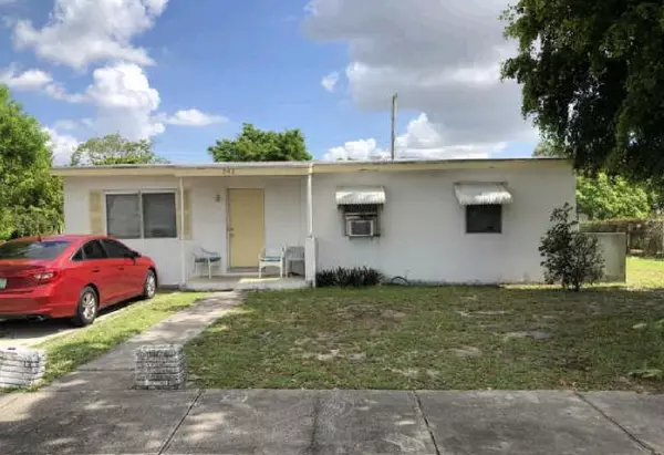 Fort Lauderdale, FL 33311,943 NW 11th CT