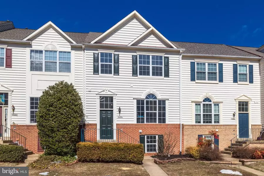 44894 POINT BAY TER, Ashburn, VA 20147