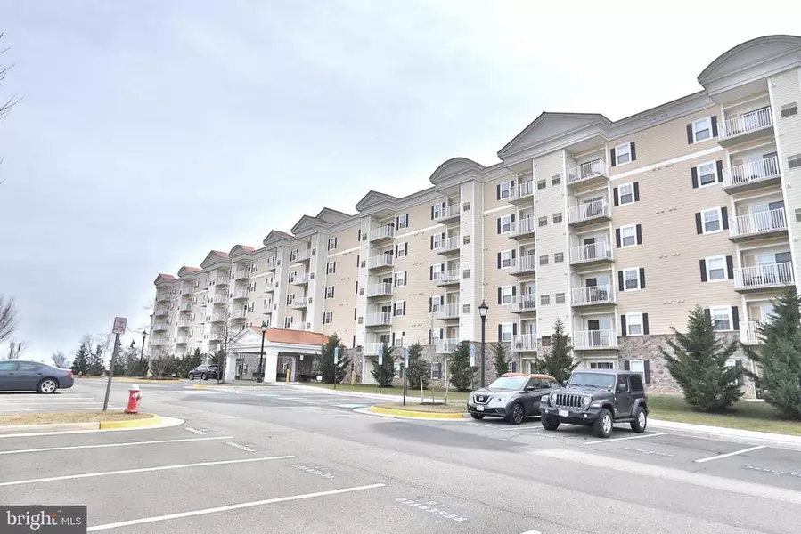 6301 EDSALL RD #212, Alexandria, VA 22312