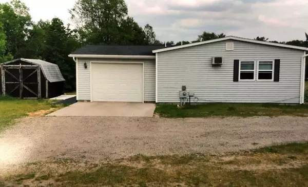 Farwell, MI 48622,11471 WILLOW