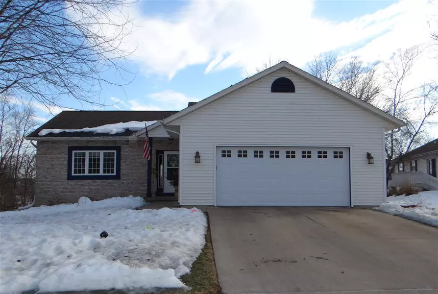 2101 Buckingham Rd, Stoughton, WI 53589