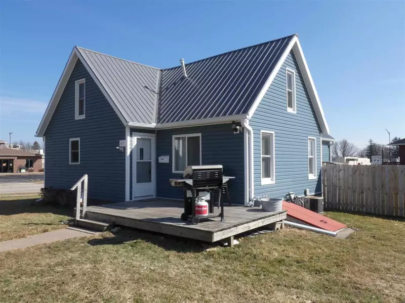 415 Madison St, Fennimore, WI 53809