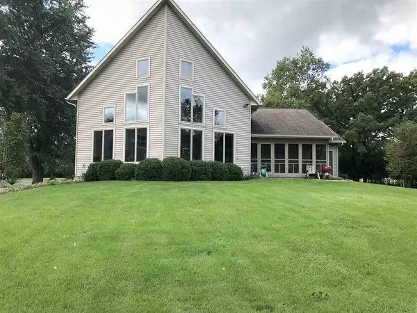 W844 Lakeside Dr, Green Lake, WI 54941-9726