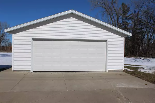 Mauston, WI 53948,505 Sherman St