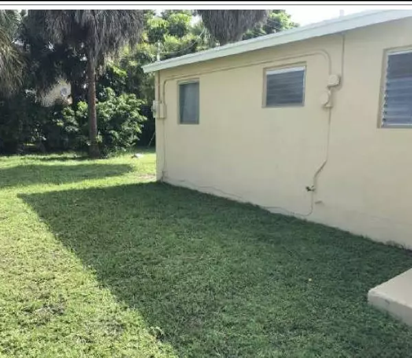 Lauderhill, FL 33311,3391 NW 8th CT