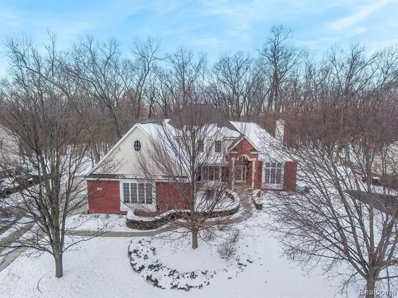 472 TIMBERMILL Lane, Howell, MI 48843 7009