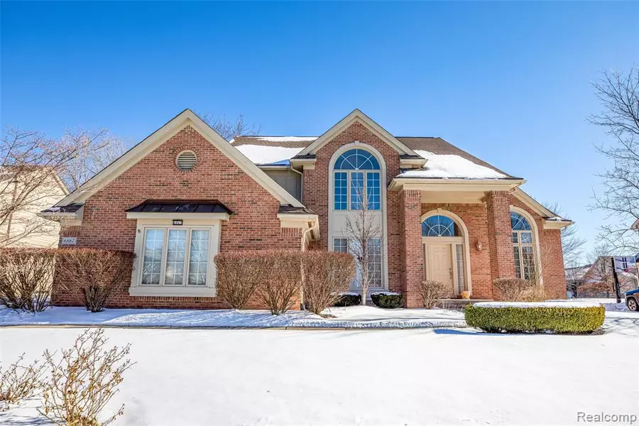 6867 BROOK HOLLOW Court, West Bloomfield, MI 48322 5208