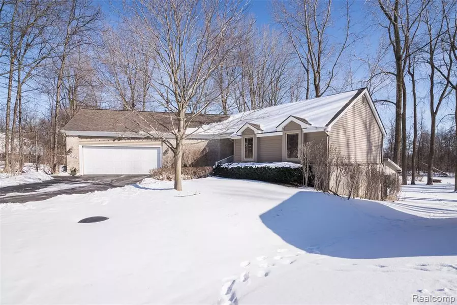 5386 Bronco Drive, Clarkston, MI 48346 2608