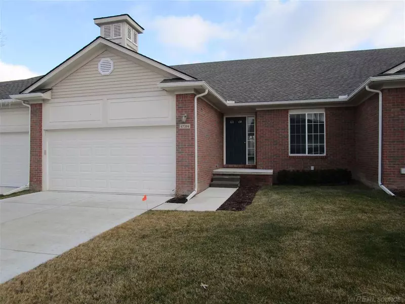 47384 Mariners, Chesterfield, MI 48051