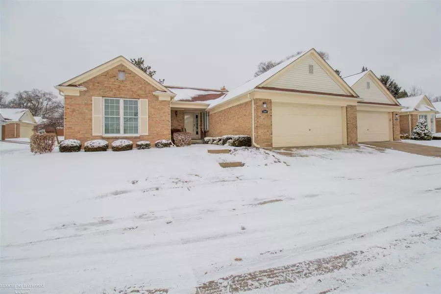 37809 Maple Circle, Clinton Township, MI 48036