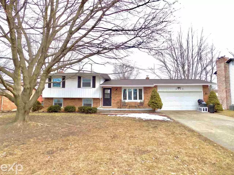 4349 Sunnymead, Burton, MI 48519