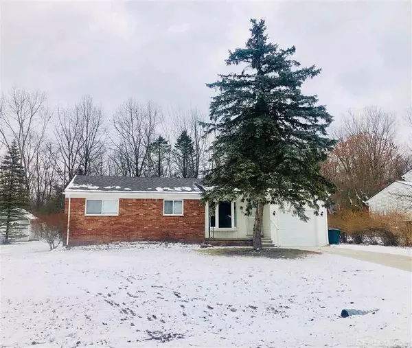 1795 Henbert, West Bloomfield, MI 48324