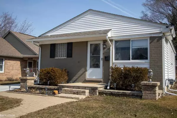 Saint Clair Shores, MI 48081,28400 Larchmont