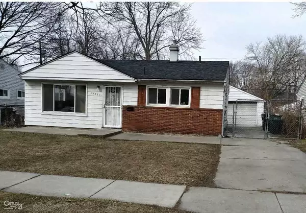 21921 Fern,  Oak Park,  MI 48237