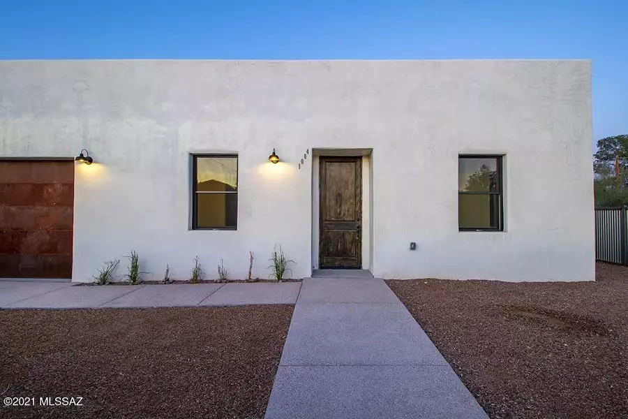 1004 S Russell Avenue, Tucson, AZ 85701