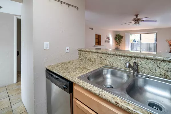 Tucson, AZ 85719,931 N Euclid Avenue #121