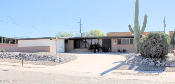 1044 S Seco Place, Tucson, AZ 85710