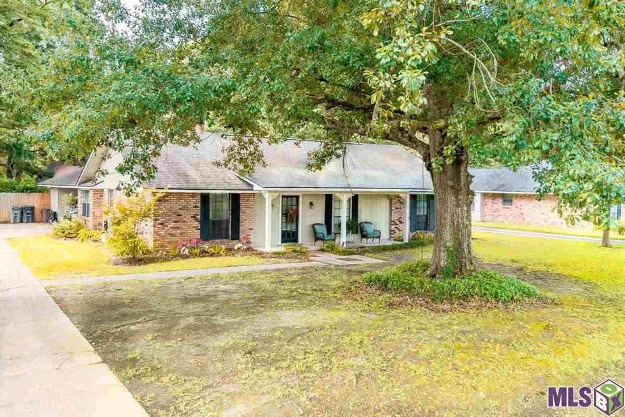 6223 LANDMOR DR, Greenwell Springs, LA 70739