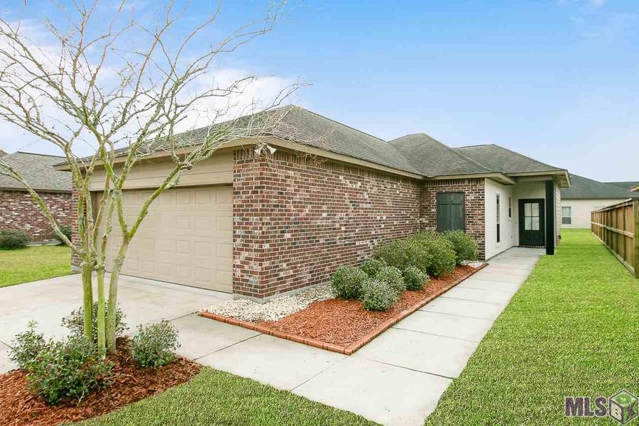 1475 SPANISH LAKES AVE, St Gabriel, LA 70776