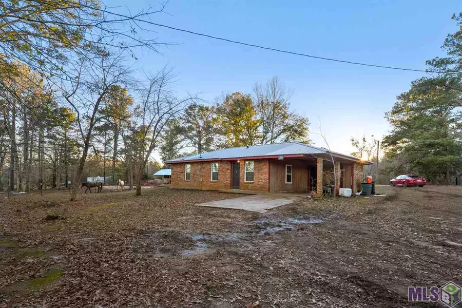 8296 SMITH RD, Clinton, LA 70722