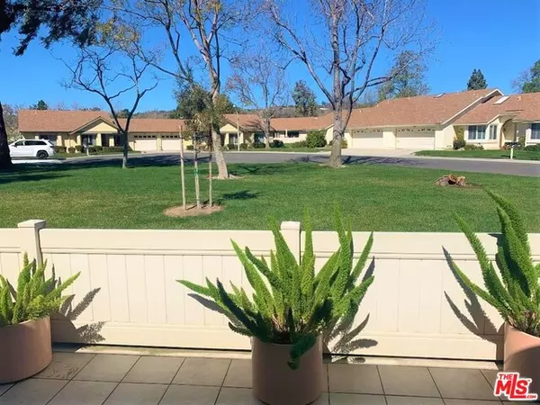 Camarillo, CA 93012,42207 Village 42